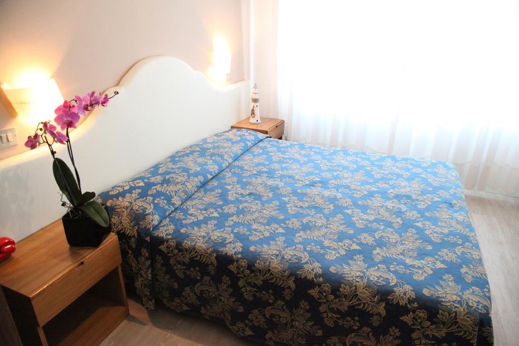 Hotel Moderno Лидо ди Йезоло Екстериор снимка